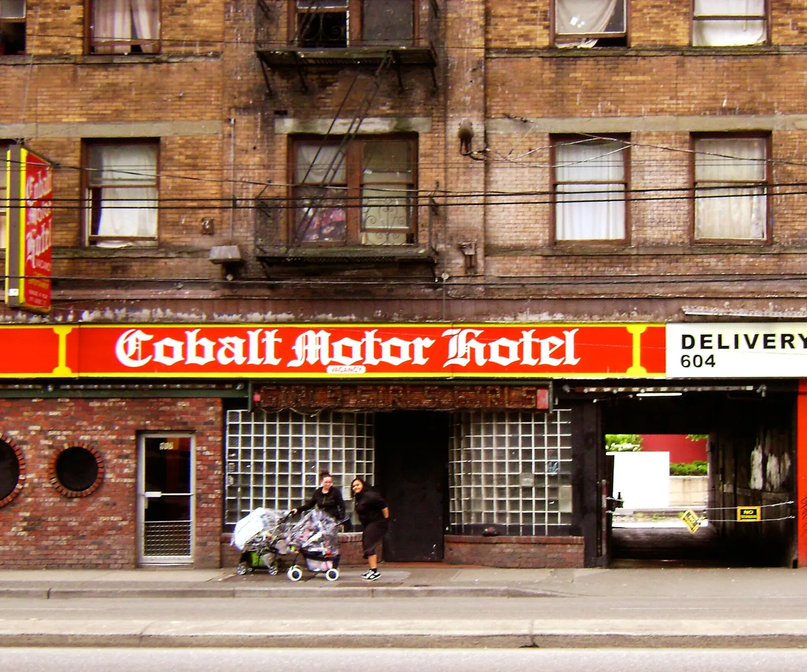 The Cobalt Motor Hotel at 917 Main Street, Vancouver, in daylight.