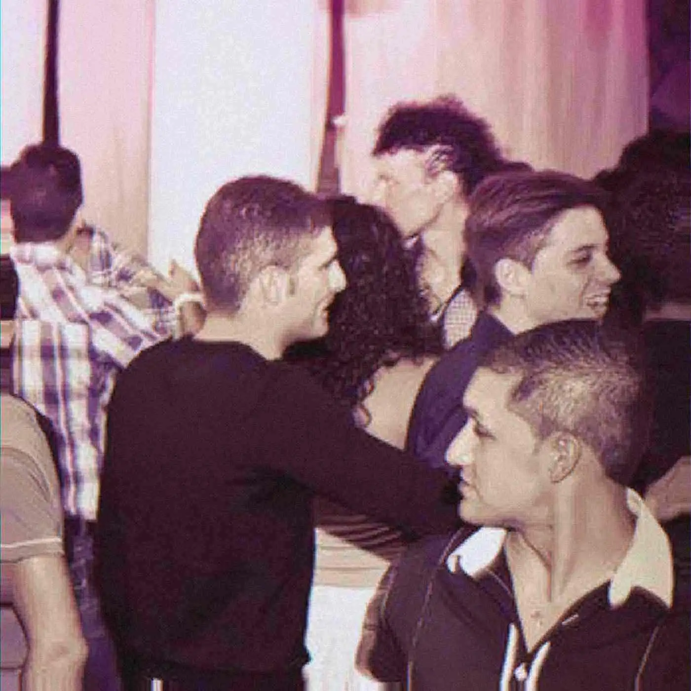 People on a dancefloor. Photo: CC0 / Wikimedia Commons.