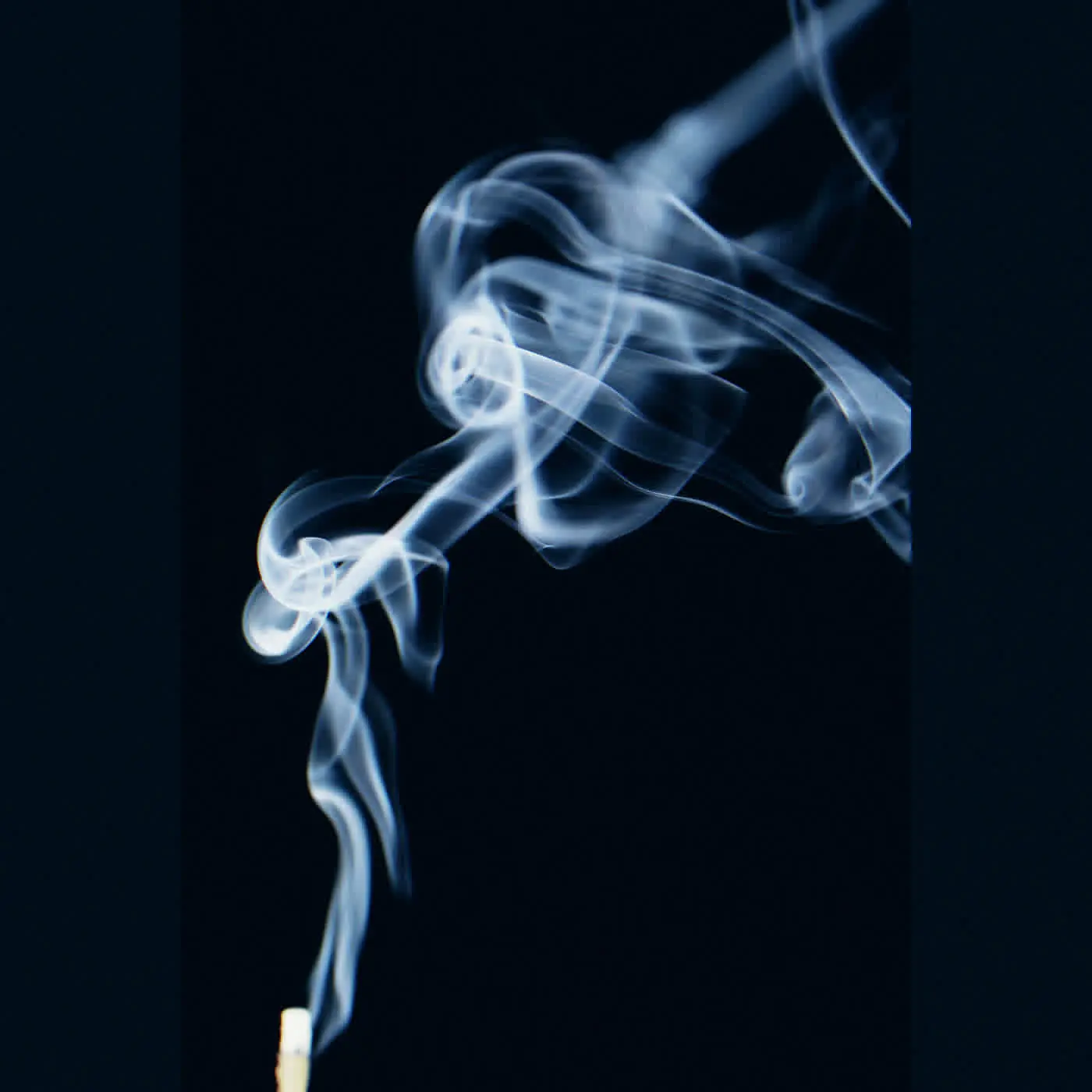 Smoke from an incense stick. Photo: AntanO, CC BY-SA 4.0.