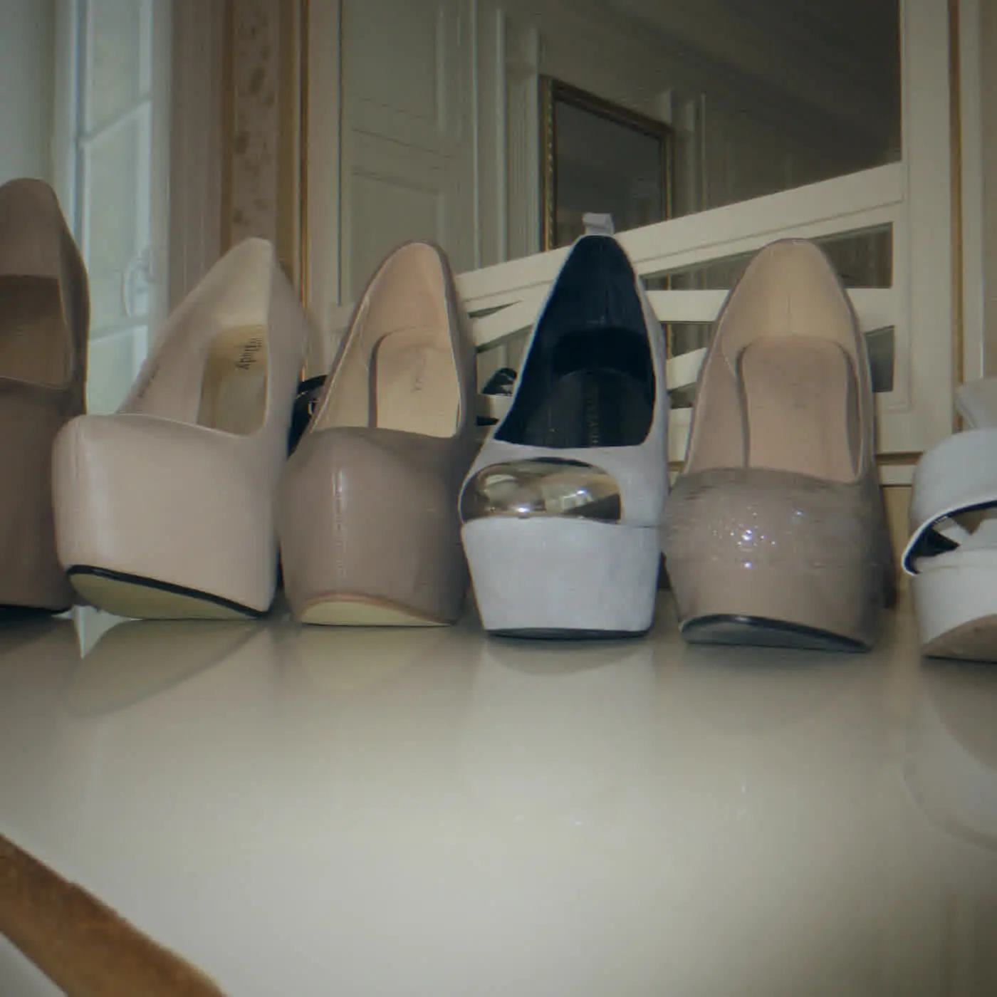 Platform heels. Photo: Stevelefrancais, CC BY-SA 4.0.