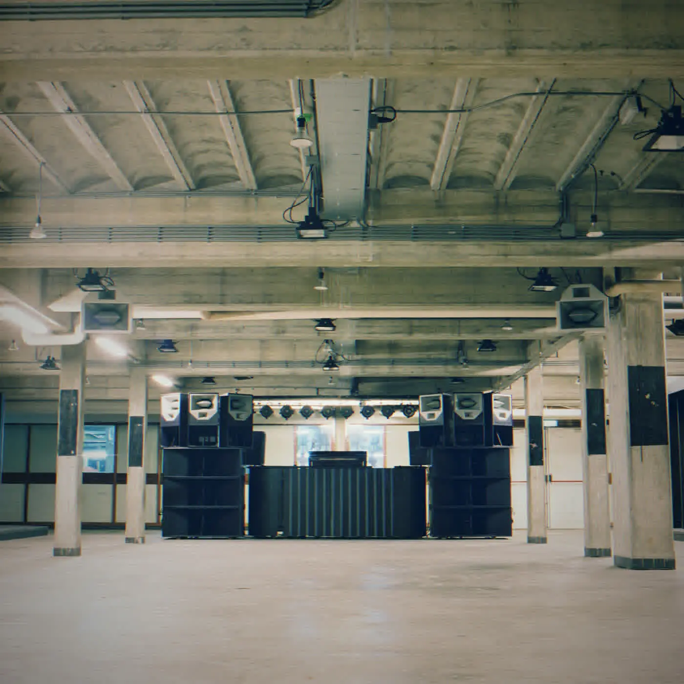 De School dancefloor, Amsterdam. Photo: Martijn Savenije, CC BY-SA 4.0.